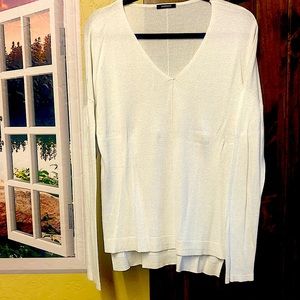 EUC Promod Silver/light gray/ivory Vneck sweater